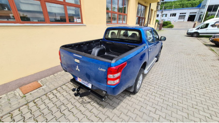 Montare capitonaj bena, protectie margine bena, scut, carlig de remorchare Mitsubishi L200