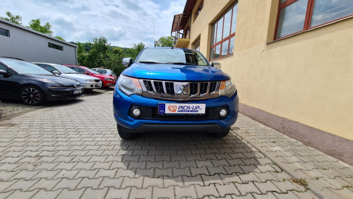 Montare capitonaj bena, protectie margine bena, scut, carlig de remorchare Mitsubishi L200