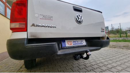 Montare inchidere de bena und carlig de remorcare pe Volkswagen Amarok 2014