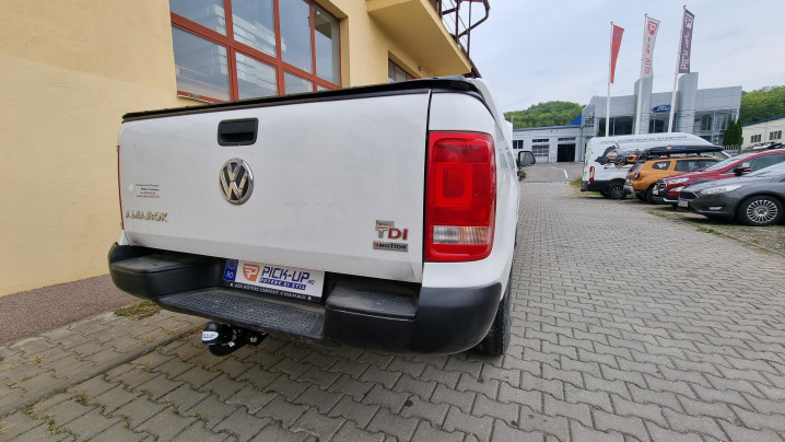 Montare inchidere de bena und carlig de remorcare pe Volkswagen Amarok 2014