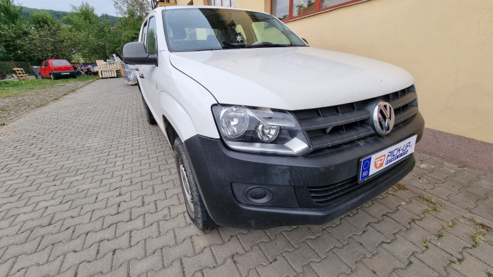 Tonneau cover, towing hook installed on Volkswagaen Amarok 2014
