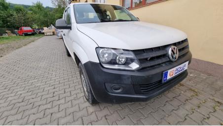 Tonneau cover, towing hook installed on Volkswagaen Amarok 2014