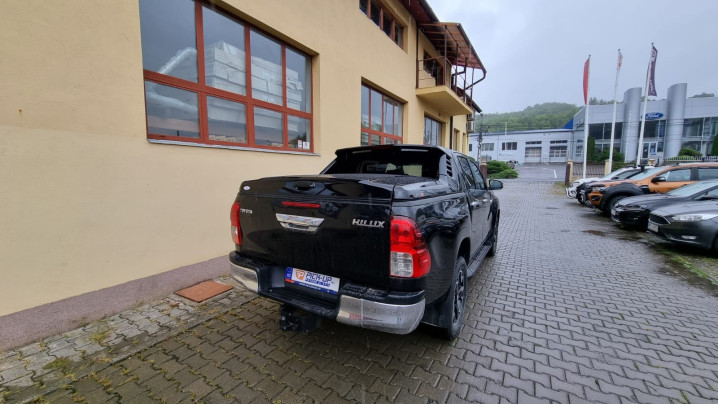Montare inchidere de bena tip capac pe Toyota Hilux 2017