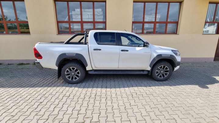 Montare Laderaumauskleidung, rulou bena, ladite utilitare pe Toyota Hilux 2020
