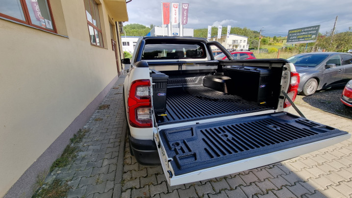 Montare Laderaumauskleidung, rulou bena, ladite utilitare pe Toyota Hilux 2020
