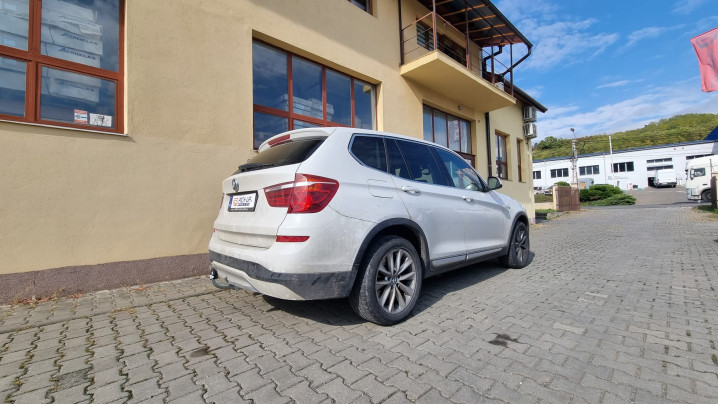 Montare carlig de remorcare pe BMW X3