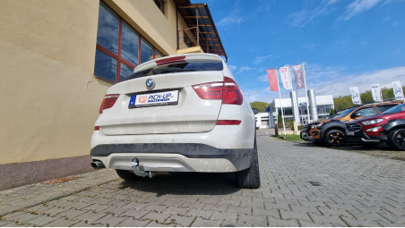 Towing hook installed on BMW X3