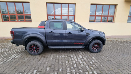 Raptor style grille installed on Ford Ranger 2019