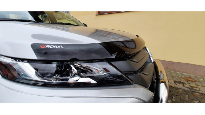 Roll cover, bullbar , hood guard installed on Mitsubishi L200 2020