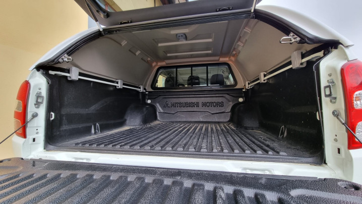 Montare hardtop und bullbar pe Mitsubishi L200 2017