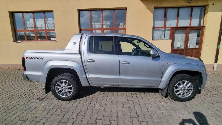 Montare rulou de bena, deflector capota und bullbar pe Volkswagen Amarok 2014