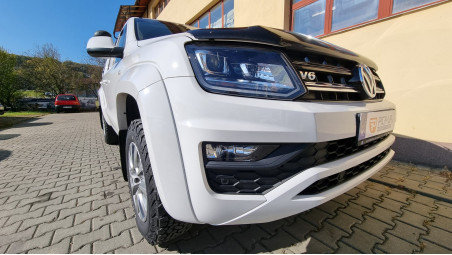 Canopy, hood guard installed on Volkswagen Amarok