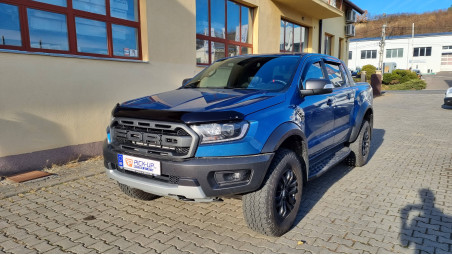 Motorháztető terelő, ablakterelő és vonóhorog felszerelése a Ford Ranger Raptor 2019-re