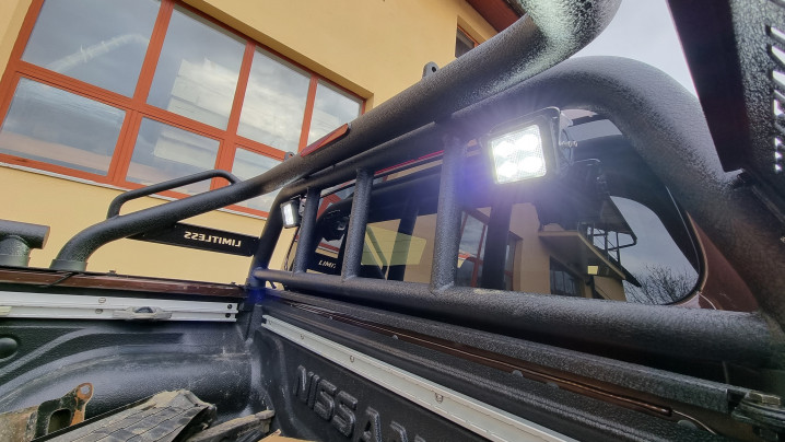 Bukócső, csörlő, bukócső, oldalküszöb felszerelése a Nissan Navara NP300 2019-re