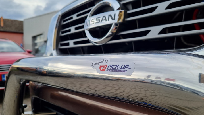 Rollbar, winch, bullbar, side steps installed on Nissan Navara NP300 2019