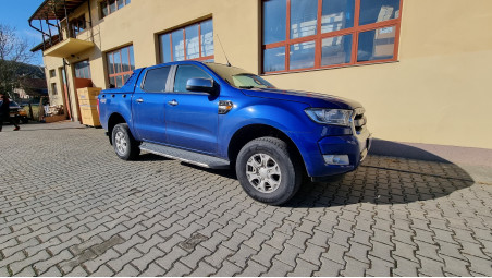 A burkolat típusú platófedő zár beszerelése a Ford Ranger 2018-ra