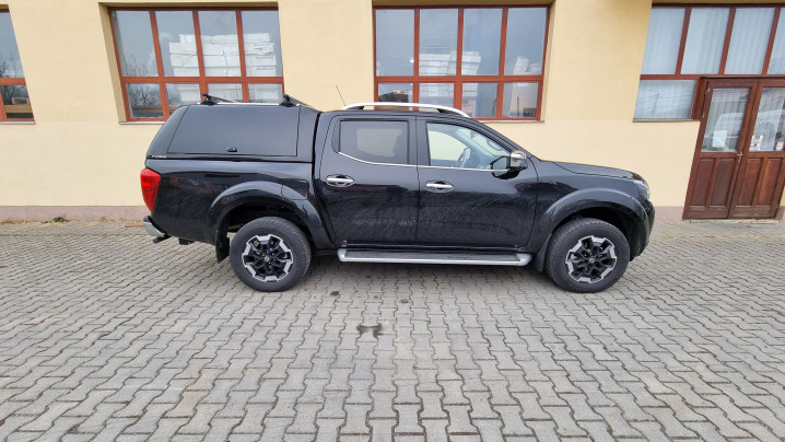 Canopy, bed liner installed on Nissan Navara NP300