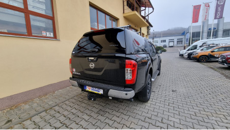 Canopy, bed liner installed on Nissan Navara NP300