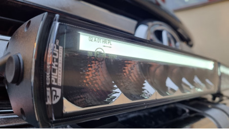 Montare rulou de bena, capitonaj bena, bullbar, deflectoare, reflectoare pe Toyota Hilux 2017