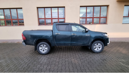 Montare rulou de bena, capitonaj bena, bullbar, deflectoare, reflectoare pe Toyota Hilux 2017