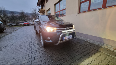 Montare rulou de bena, capitonaj bena, bullbar, deflectoare, reflectoare pe Toyota Hilux 2017