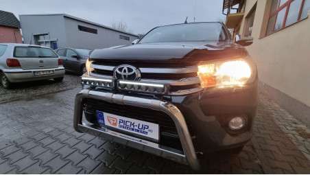 Montare rulou de bena, capitonaj bena, bullbar, deflectoare, reflectoare pe Toyota Hilux 2017