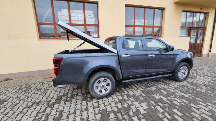 Montare inchidere de bena tip capac pe Isuzu D-Max 2017