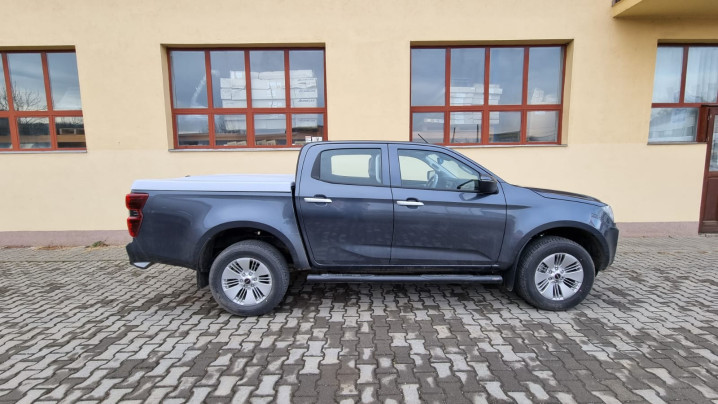 Montare inchidere de bena tip capac pe Isuzu D-Max 2017