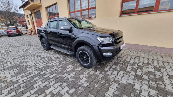 Bukócső, bukócső, keresztrudak, terelők felszerelése a Ford Ranger 2018-ra