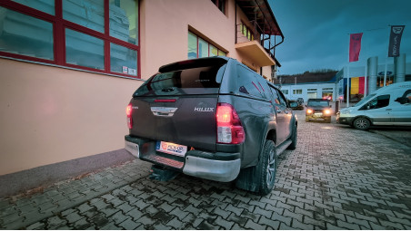 Montare hardatop und ladite utilitare pe Toyota Hilux 2016