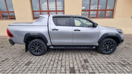 Montare inchidere de bena tip capac si deflector geam pe Toyota Hilux 2021