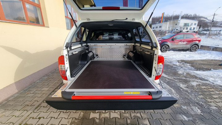 Cargo slie, canopy, window visors installed on Nissan Navara NP300 2020
