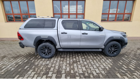 Montare hardtop, capitonaj bena, deflector capota pe Toyota Hilux 2022