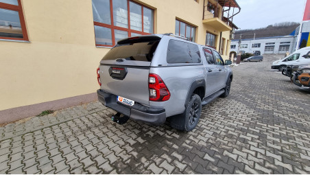 Montare hardtop, capitonaj bena, deflector capota pe Toyota Hilux 2022