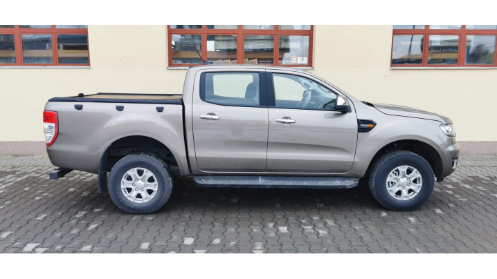 Roll cover installed on Ford Ranger 2019