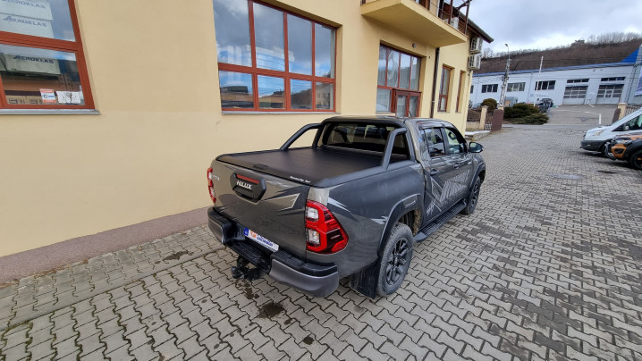 Montare rulou de bena, rollbar, deflector geam & capota pe Toyota Hilux 2022