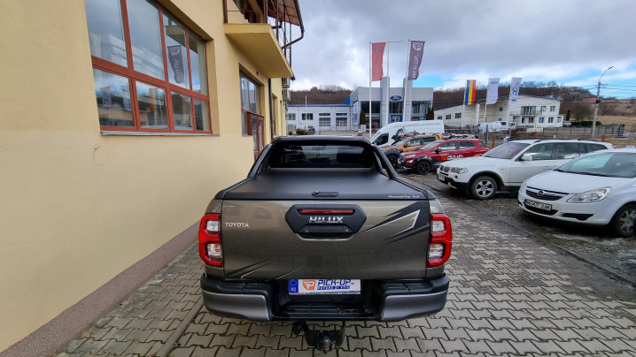 Montare rulou de bena, rollbar, deflector geam & capota pe Toyota Hilux 2022