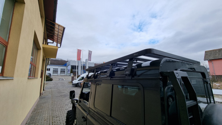 Montare Roof-Rack und Led Bar pe Landrover Defender