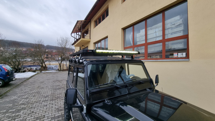 Montare Roof-Rack und Led Bar pe Landrover Defender