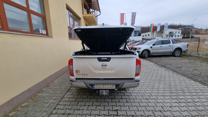 Montare inchidere de bena tip capac und capitonaj de bena pe Nissan Navara NP300 2019