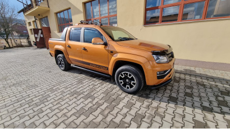 Roll cover, hood guard installed on Volkswagen Amarok 2013