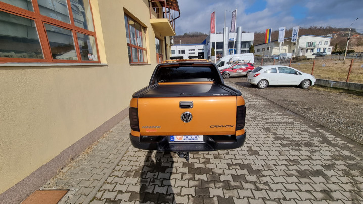 Montare rulou de bena si deflector capota pe Volkswagen Amarok 2013