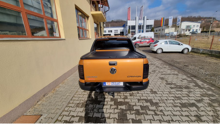 Roll cover, hood guard installed on Volkswagen Amarok 2013