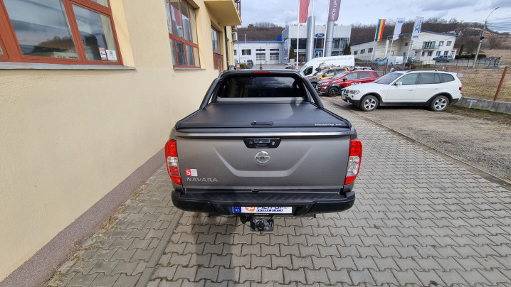 Bukócső és bukócső felszerelése a Nissan Navara NP300 2019-re