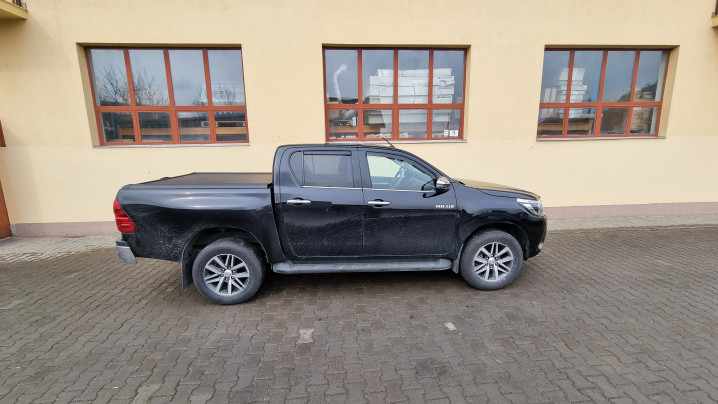 Montare capitonaj de bena si rulou de bena pe Toyota Hilux 2017