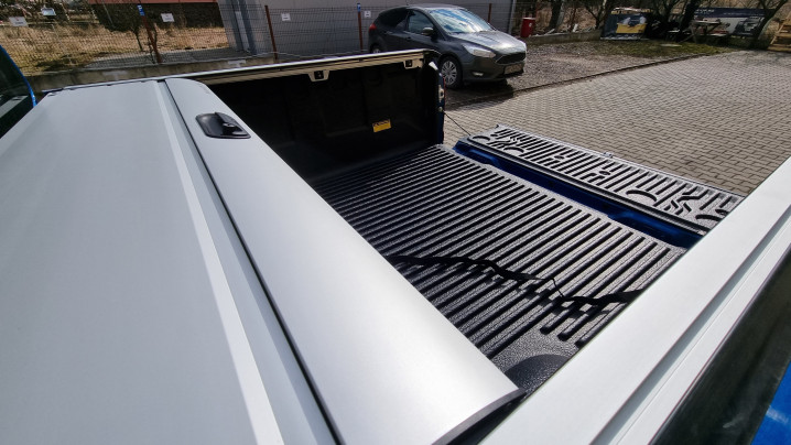 Bed liner, roll cover installed on Mitsubishi l200 2019