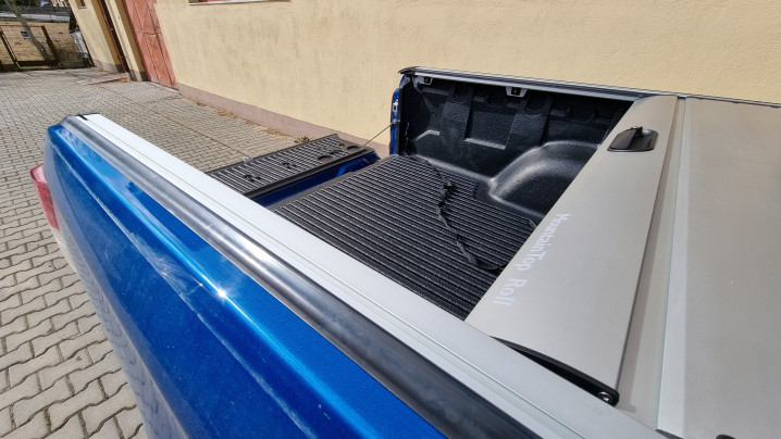 Bed liner, roll cover installed on Mitsubishi l200 2019