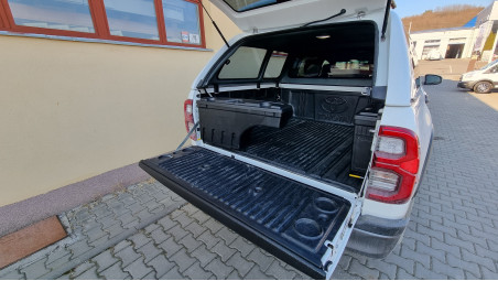Canopy, swing cases installed on Toyota Hilux 2020