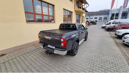 Montare rulou de bena, Anhängerkupplung und deflector geam und capota pe Toyota Hilux 2021