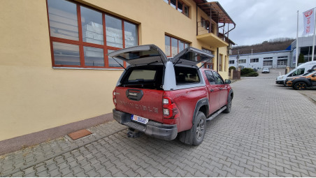 Montare hardtop und inchidere centralizata oblon pe Toyota Hilux 2019